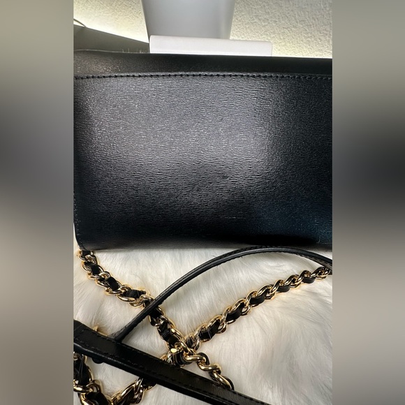 Tory Burch Parker Chain Wallet. EUC. - Picture 7 of 9